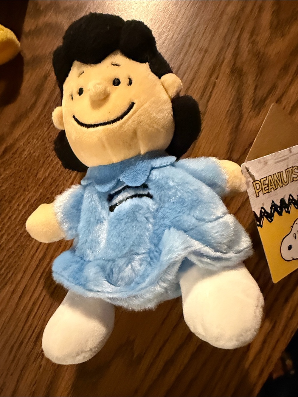 Peanuts Plush Toy Bundle - Snoopy, Woodstock, Lucy, Charlie Brown - Multicolor - Picture 4 of 5